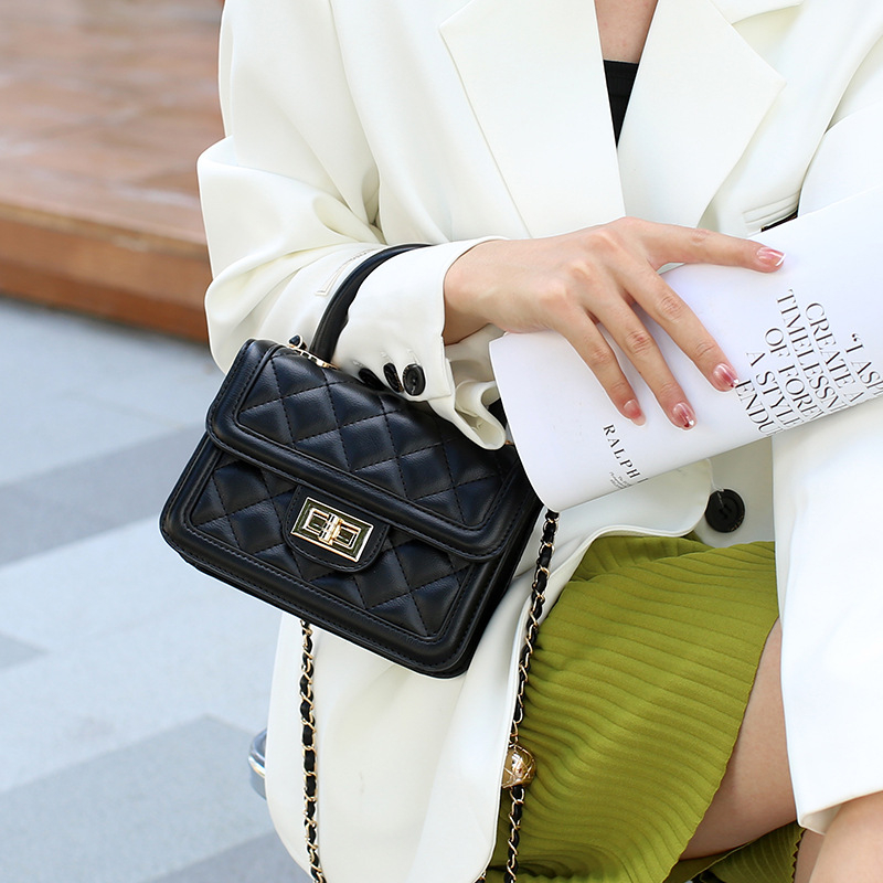 Mala četvrtasta torba, luksuzna, svestrana, mala mirisna torba s lancem, romboidna praktična torba, nišni dizajn, torba preko tijela preko jednog ramena