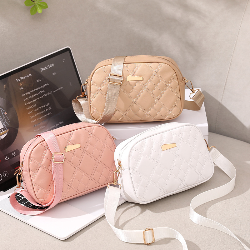 Moteriškas pečių krepšys 2024 m. Naujas naujas rombo formos siuvinėtas geležinis vientisos spalvos kaspinas per petį mažas kvadratinis krepšys laisvalaikio nuotraukų krepšys