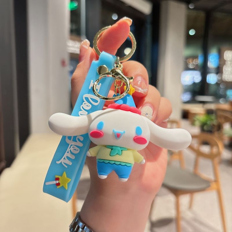 Karikatūras Sanrio atslēgu piekariņš Jauka hellokitty lelle Pāris Somas Kulona atslēgu piekariņš Maza dāvana