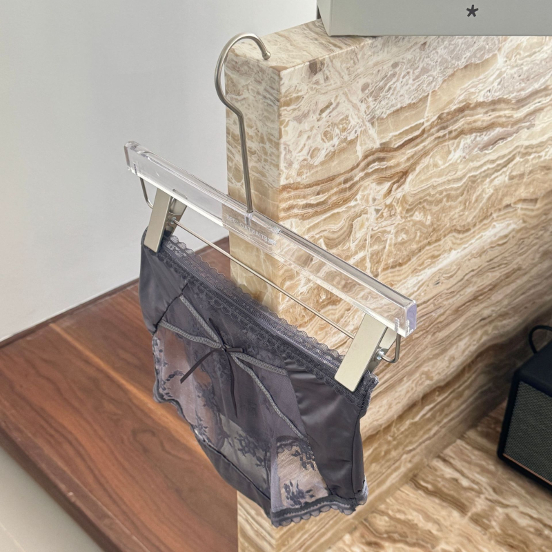 Ταϊλανδέζικο σέξι μπαρ ~ Γαλλικό καθαρό διαφανές κοριτσάκι με φιόγκο στη μέση και δαντέλα, μεταξωτό βαμβακερό εσώρουχο