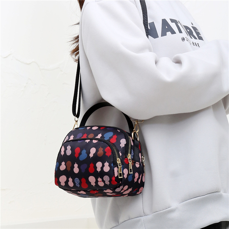 Internetska modna personalizirana mala torba za žene 2022. ove godine popularna torba za rame, mala ženska torba