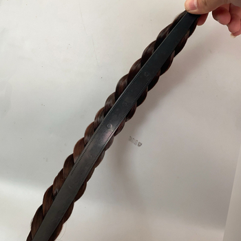 Platintas „Fishbone“ kasos perukas, moteriška keturių sruogų kasa, vieno susukimo plaukų segtukas, galvos apdangalas, raudoni spaudžiami plaukų aksesuarai.