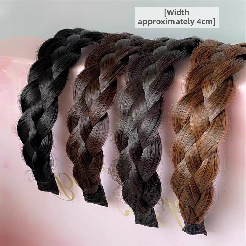 Laiendatud kalasabast punutud parukas, peapael, neljast sadist koosnev punutis, ühe keeruga palmik, juukseklambriga peapael, peakate, võrk, punased survejuukse aksessuaarid