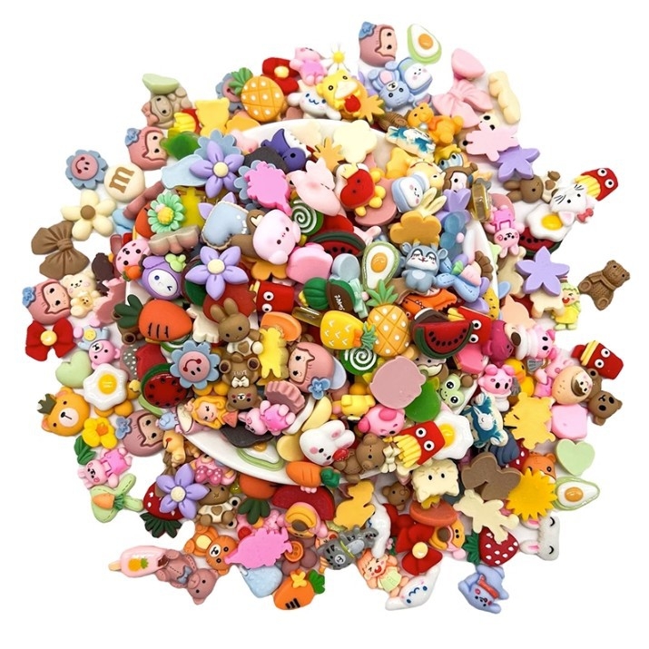 100 vnt. pakuotė ~ Mini segtukai, raudoni, purtomi, vaikiški kirpčiukai, nulūžę plaukai, maži segtukai, dovanų kioskas, kuriame parduodami segtukai