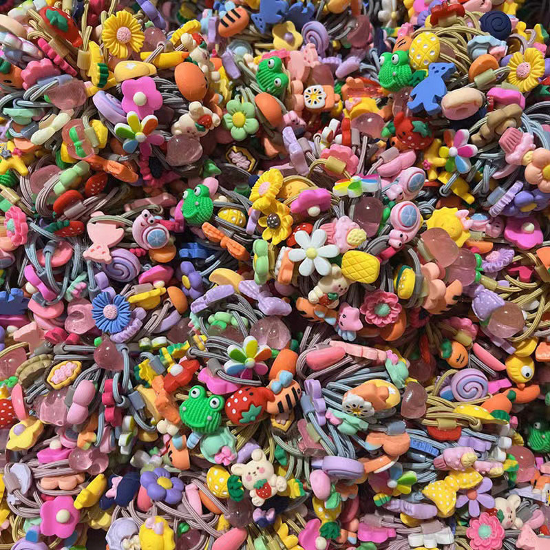 100 vnt. pakuotė ~ Mini segtukai, raudoni, purtomi, vaikiški kirpčiukai, nulūžę plaukai, maži segtukai, dovanų kioskas, kuriame parduodami segtukai