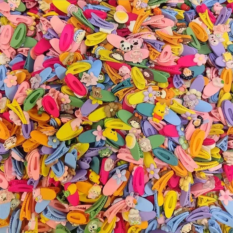 100 vnt. pakuotė ~ Mini segtukai, raudoni, purtomi, vaikiški kirpčiukai, nulūžę plaukai, maži segtukai, dovanų kioskas, kuriame parduodami segtukai