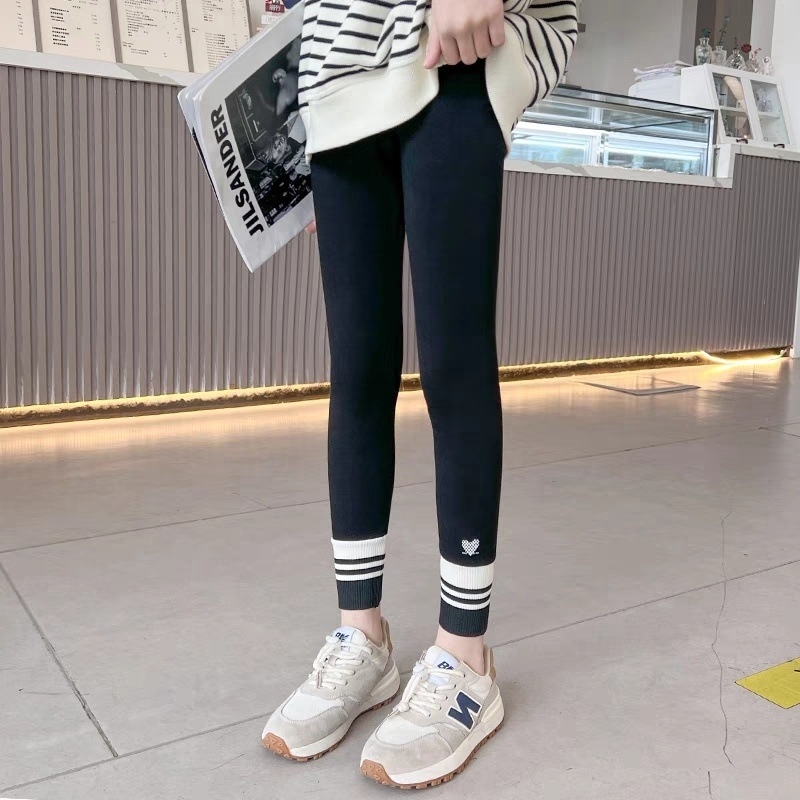 Djevojačke tajice Proljeće i jesen 2025. Novi stil Vanjska odjeća za djecu srednje i velike veličine Unutarnje hlače s flis podstavom od zadebljanog konca za djevojčice