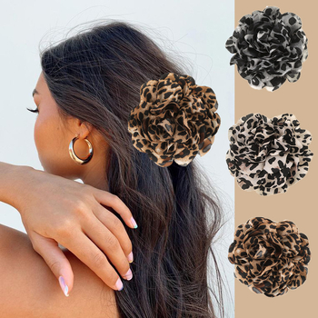 Tarpvalstybinė Europos ir Amerikos mada Ankstyvo rudens retro ruda degančio krašto audinio leopardo kamelijos gėlių krašto segtuko galvos apdangalas Pažangaus temperamento plaukai