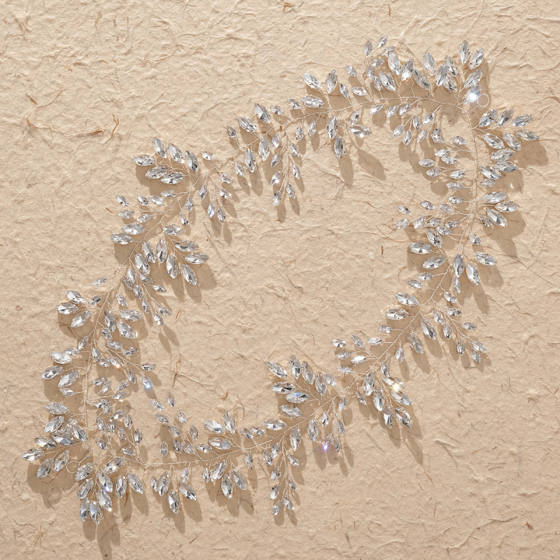 Piiriülesed uued pruudi peakatted, luksuslikud rasked käsitööna valminud kristallist juuksepaelad, pulmakleit, juuksepidu kleidi aksessuaarid