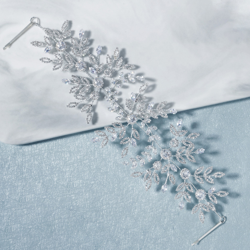 Piiriülesed uued pruudi peakatted, luksuslikud rasked käsitööna valminud kristallist juuksepaelad, pulmakleit, juuksepidu kleidi aksessuaarid