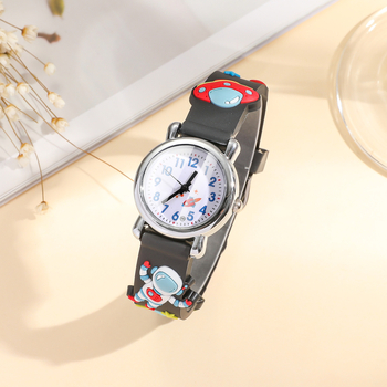 Lastele mõeldud uus armas multifilmi-kosmosemehe mustriga silikoonist reketikell kvartskell Poiss Poiss Tüdruk