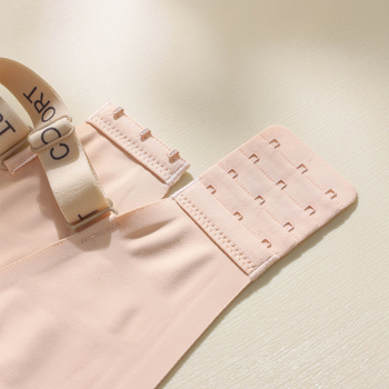 Σουτιέν στήθους με αντικραδασμική προστασία σε σχήμα ροδακινί-καρδιάς από τη Νοτιοανατολική Ασία, ιδανικό για μικρές πιέσεις και ώθηση για να δείχνεις μεγαλύτερος χωρίς ατσάλινους κρίκους.