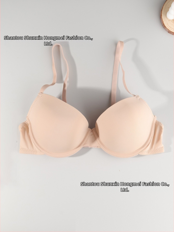 Seksuali, lankeliais puošta „Push-up“ liemenėlė iš „Temushein“ iš „Amazon“. Toks pats stilius sandėlyje. Karštai parduodama ir kitose šalyse.