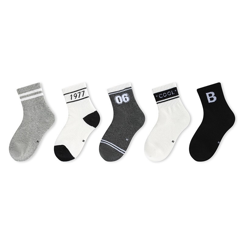 Sügisesed ja talvised uued laste sokid torus, laste sokid kammitud puuvillast, multifilmitrükiga, meeste ja naiste, suurte laste A-klassi beebisokid hulgimüügist