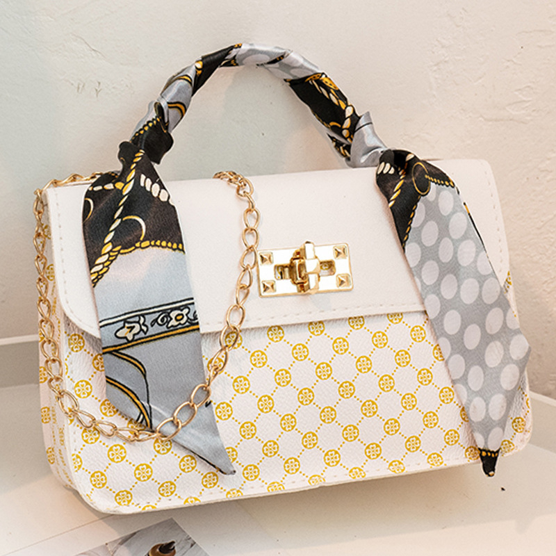 Vanjska trgovinska torba Ženska torba ženske torbe 2023 Nova modna lančana torba preko tijela Svileni šal Mala četvrtasta torba