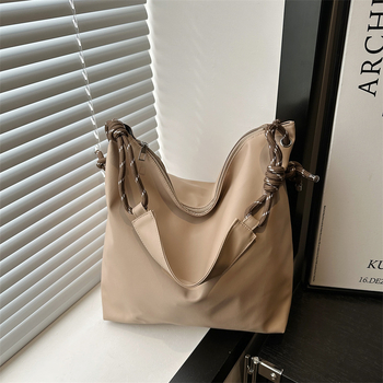 Υψηλής ποιότητας, μαλακή δερμάτινη τσάντα ώμου μεγάλης χωρητικότητας, χειμερινή συλλογή 2024, η δημοφιλής τσάντα tote για μετακινήσεις φέτος.