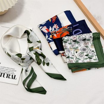 2024. aasta uus stiil elegantne kõrgekvaliteediline trükitud siidisall Korea stiilis mood 70 väikese ruuduga sall, mis sobib igasuguste naiste dekoratiivse salliga