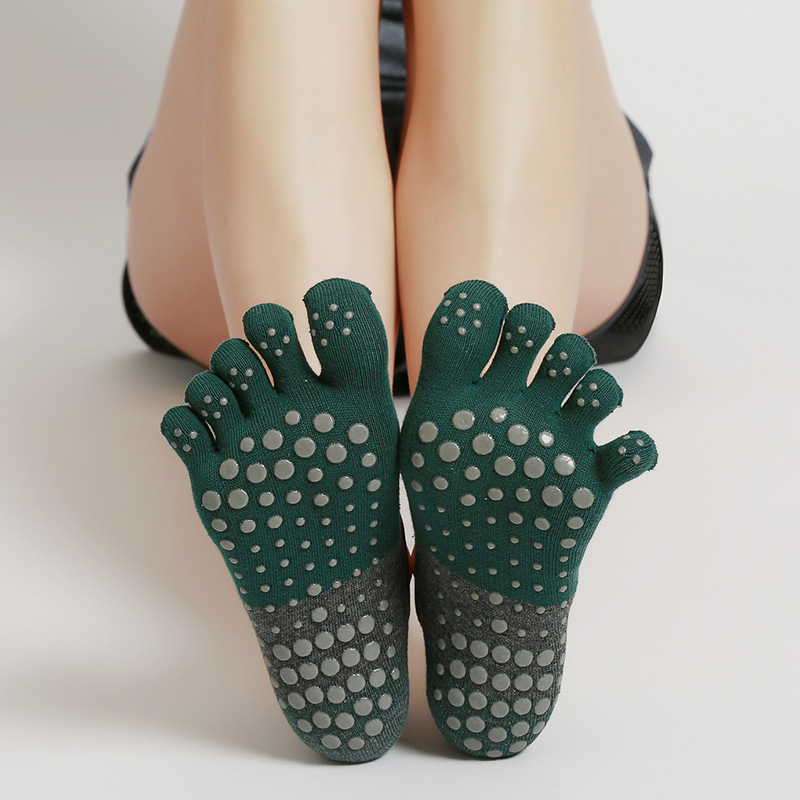 Naujos, tarpvalstybinės, skaldytų pirštų jogos kojinės, plačiajuosčio ryšio neslystančios penkių pirštų kojinės, skirtos šokių, pilateso, moterų jogos praktikos kojinės, didmeninė prekyba.