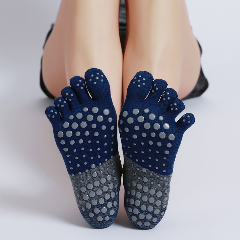 Naujos, tarpvalstybinės, skaldytų pirštų jogos kojinės, plačiajuosčio ryšio neslystančios penkių pirštų kojinės, skirtos šokių, pilateso, moterų jogos praktikos kojinės, didmeninė prekyba.