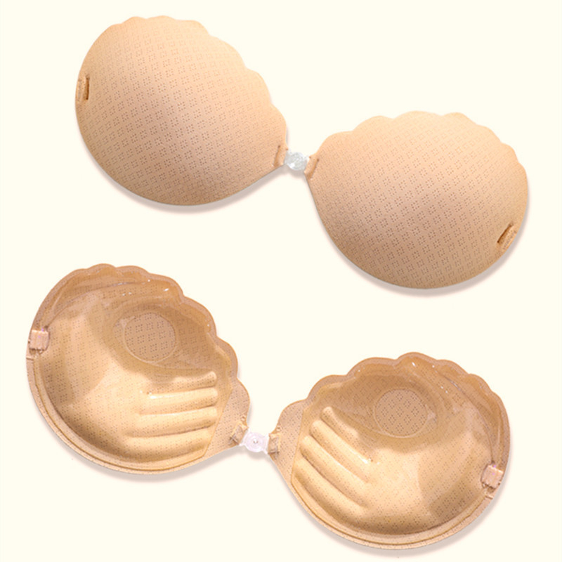 Kaheksa auguga hingav peopesaga rinnakleebis, pruudi eriline pilvetunnetusega hingav kortsudega nähtamatu rinnahoidja, väikese rinnaga ja suure rinnaga kleebiste partii