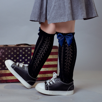 ins Tüdrukute Hispaania stiilis rasketööstuse keskmise pikkusega sukad suurtele ja väikestele lastele õõnsad lipsuga beebivõrksokid