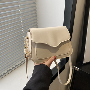 Geantă de umăr mică cu șa de înaltă calitate pentru femei, geantă crossbody cu toate potrivirile, 2024, nouă la modă, pentru comerț exterior transfrontalier