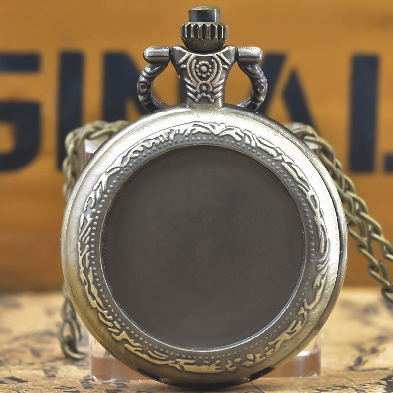 Klassikaline retro pronksist mälestuskell keskmise suurusega kaardiga moeehted aksessuaarid DIY kella pea rippuv kella ripats hulgimüük