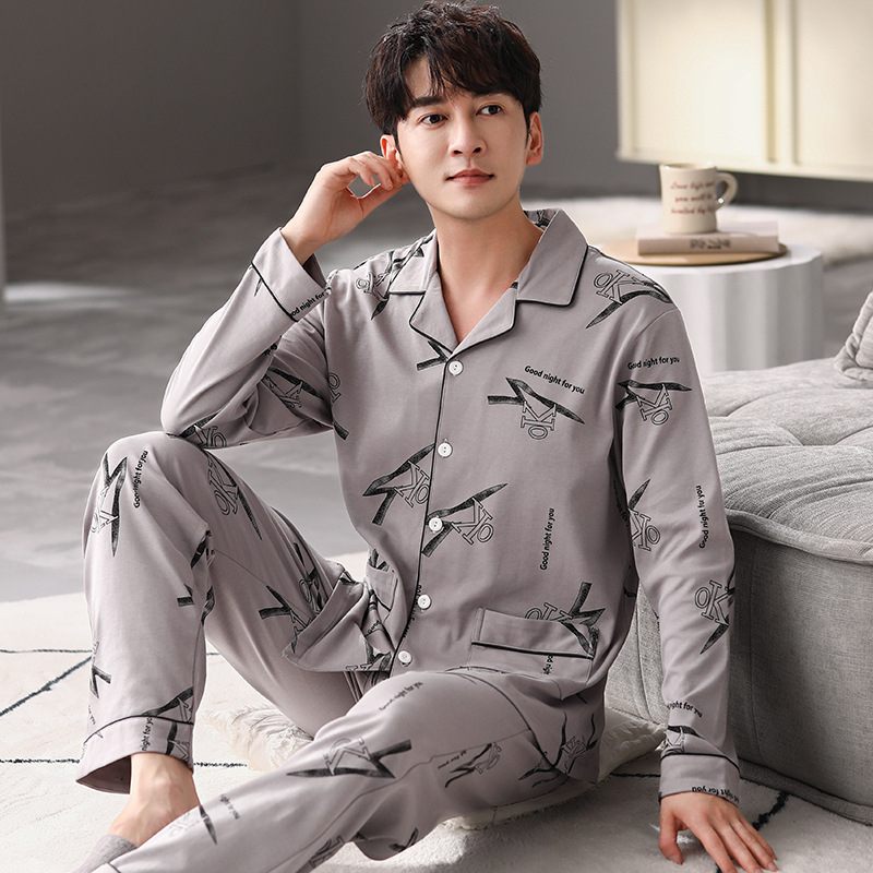 Didmeninė prekyba vyriškomis pavasario ir rudens medvilninėmis ilgomis rankovėmis, kurias galima dėvėti lauke, plius dydžio vyriškas plonas namų kostiumas rudeniui ir žiemai.