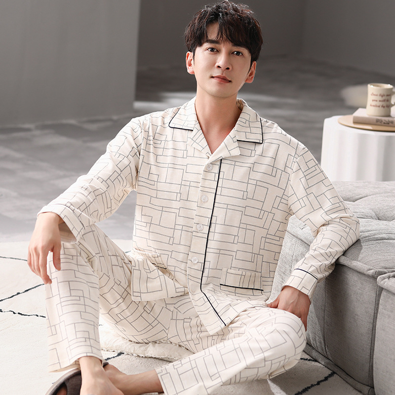 Didmeninė prekyba vyriškomis pavasario ir rudens medvilninėmis ilgomis rankovėmis, kurias galima dėvėti lauke, plius dydžio vyriškas plonas namų kostiumas rudeniui ir žiemai.