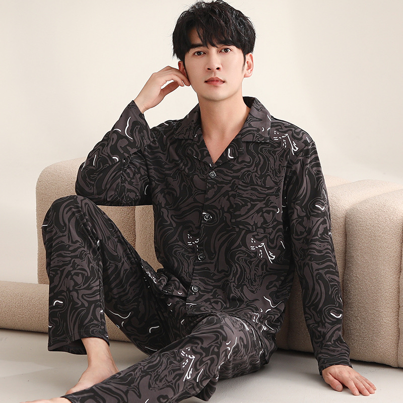 Didmeninė prekyba vyriškomis pavasario ir rudens medvilninėmis ilgomis rankovėmis, kurias galima dėvėti lauke, plius dydžio vyriškas plonas namų kostiumas rudeniui ir žiemai.