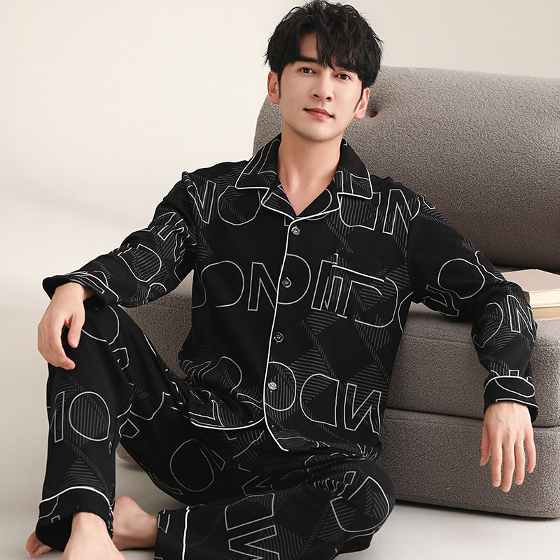 Didmeninė prekyba vyriškomis pavasario ir rudens medvilninėmis ilgomis rankovėmis, kurias galima dėvėti lauke, plius dydžio vyriškas plonas namų kostiumas rudeniui ir žiemai.