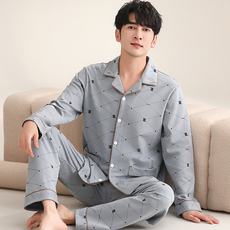 Didmeninė prekyba vyriškomis pavasario ir rudens medvilninėmis ilgomis rankovėmis, kurias galima dėvėti lauke, plius dydžio vyriškas plonas namų kostiumas rudeniui ir žiemai.