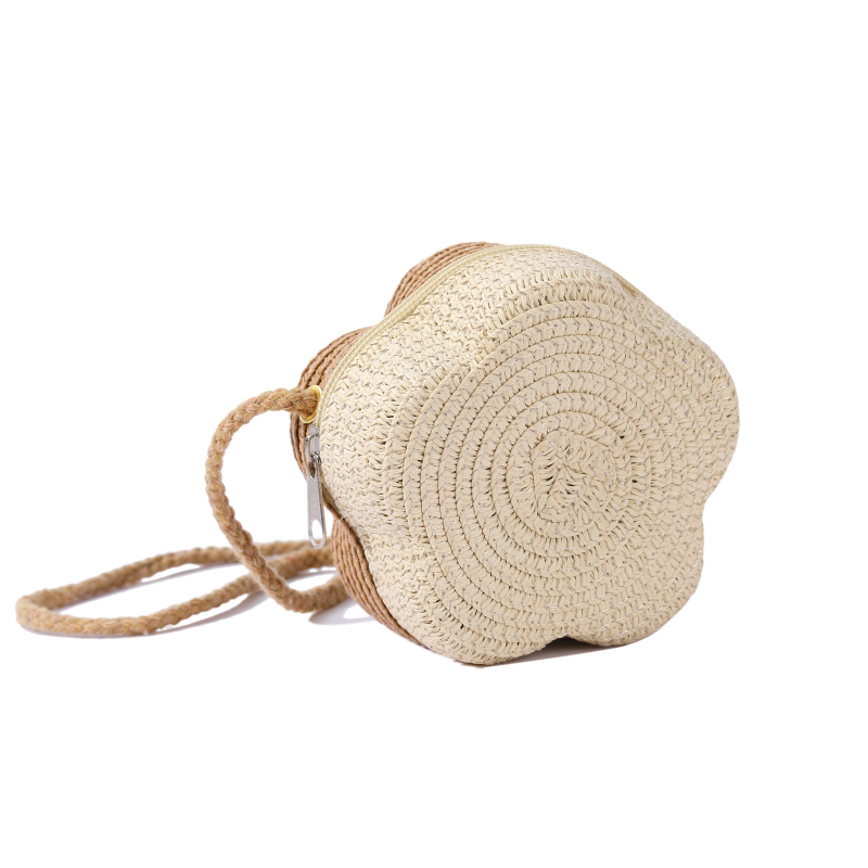 Vasaras ceļojumu salmu austa soma, ziedu austa soma sievietēm 2025. gadā, jauna, bērnu jauka salmu pludmales soma, kas pārnēsājama pie pleca pie jūras