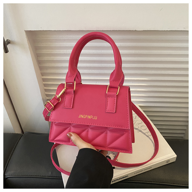 Užsienio prekybos vieno peties maža kvadratinė moteriška rankinė 2025 m. pavasario ir vasaros nauja madinga rankinė-pasiuntinio formos, skirta daugeliui didmeninės prekybos pirkimų
