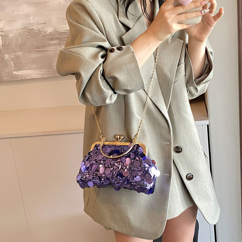 Vakarinė rankinė, vakarinė suknelė, rankinė su blizgučiais, personalizuota, europietiška ir amerikietiška, tarpvalstybinė elektroninė prekyba, retro stiliaus vestuvinė rankinė, rankinė moterims, grandinėlės formos rankinė