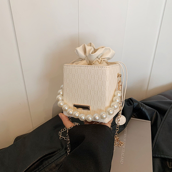 Γυναικεία τσάντα χειρός με μαργαριτάρια κορεατικού στιλ 2024, νέα μοντέρνα μικρή τετράγωνη τσάντα, μοντέρνα τσάντα ώμου με αλυσίδα, φθινοπωρινή καρό τσάντα κουβά