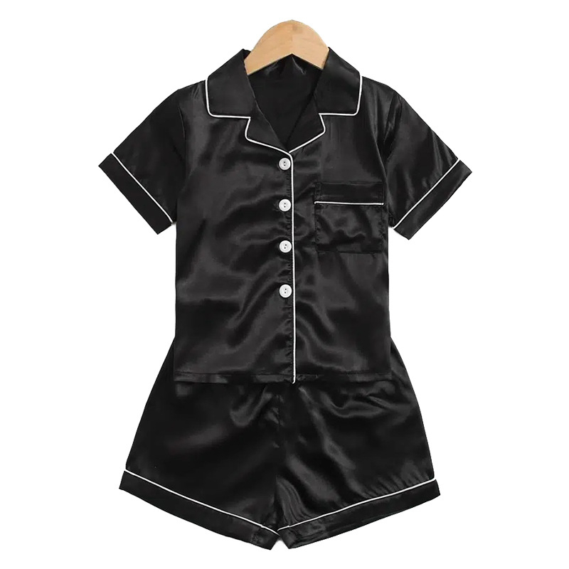 Užsienio prekyba, tarpvalstybinė, vaikiška, vasarinė, trumpomis rankovėmis, vienspalvis kostiumas, imitacinis šilkas, namų drabužiai vidutiniams ir dideliems berniukams bei mergaitėms.