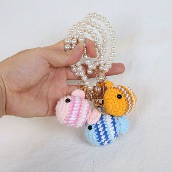 Δημιουργικό χειροποίητο πλεκτό κλόουν μενταγιόν ψαριών υφαντό μαλλί υφασμένο κρεμαστό πολύχρωμο μπρελόκ ψαριών με μαργαριτάρια