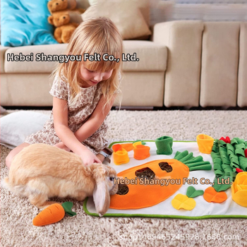 Pārrobežu jauns mazo mājdzīvnieku barošanas paklājiņš, trušu barības meklēšanas paklājiņš ar siena maisu, burkānu rotaļlietu ostīšanas paklājiņš