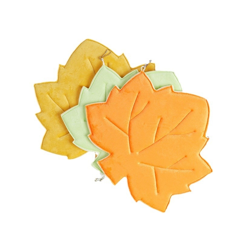 Ji Zizi naminių gyvūnėlių katės, triušio, keturių metų laikų universalus klevo lapo kilimėlis, kurį galima pakabinti, mažų augintinių hamakas, žiurkėno lizdo kilimėlis, sutirštintas