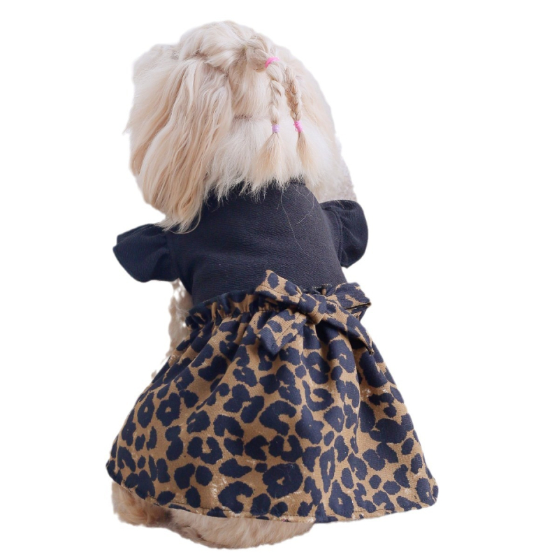 Ühes tükis leopardimustriga pungadega seelik sama lipsuga, mugav ja nahasõbralik, sobib igaks aastaajaks, kassi- ja koerarõivaste allikas tehases