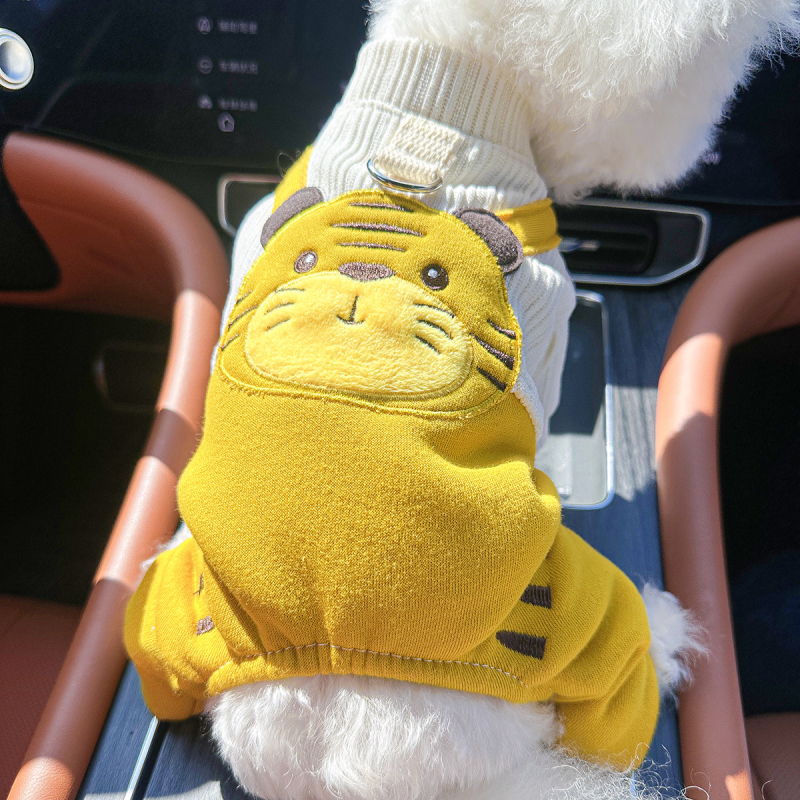 Sandėlyje tarpvalstybinis populiarus naminių gyvūnėlių šuniukų drabužių tiekėjas gamykloje pavasariui ir vasarai nauji dinozaurų keturkojų drabužių vienetinis pristatymas