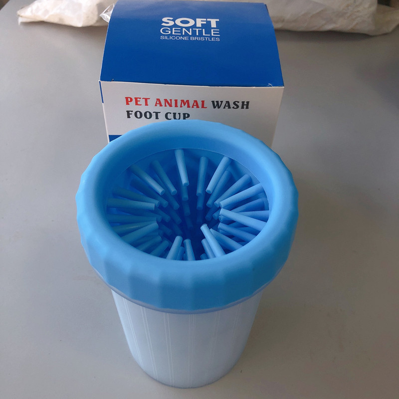 Produse Amazon Nou Cană de spălat picioare pentru animale de companie Cană mare de spălat labe pentru animale de companie din silicon Curățător labe pentru câini