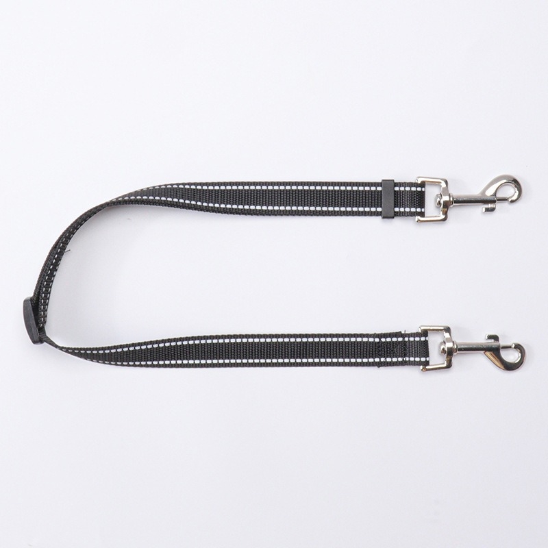 Amazoni piiriülene plahvatuslik kahesuunaline helkurrihm, mis on reguleeritav ilma sasipuntrateta ja eemaldatav 2-ühes mitme koera jaoks.