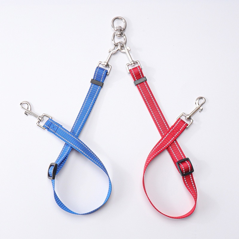 Amazoni piiriülene plahvatuslik kahesuunaline helkurrihm, mis on reguleeritav ilma sasipuntrateta ja eemaldatav 2-ühes mitme koera jaoks.