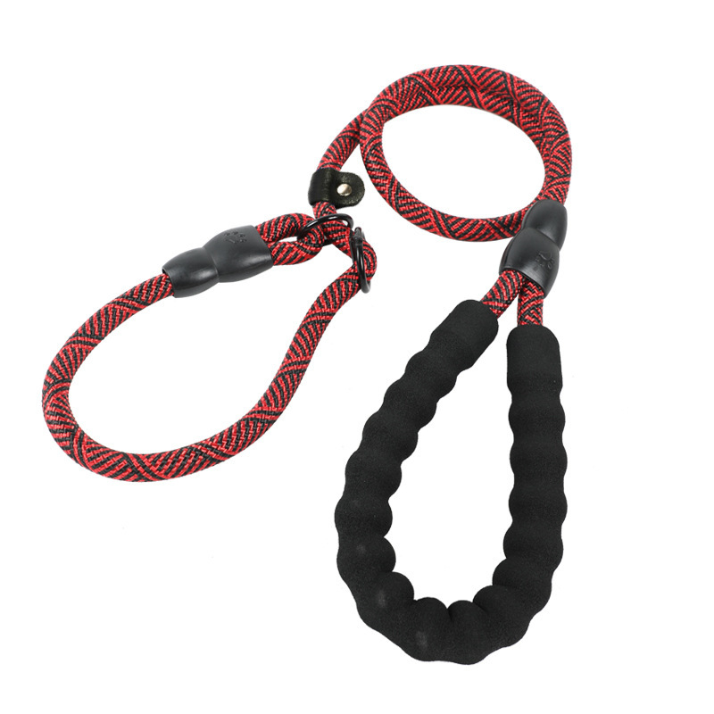 Piiriülene koerakett lemmikloomade jalutusrihm plahvatuskindel integreeritud P-köis P-ketiga õuerihm koerte jalutusrihm keskmistele ja suurtele koertele