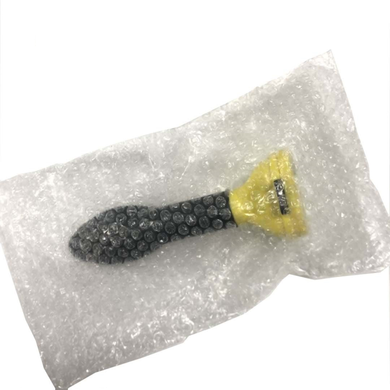 Võti kass ja koer lähevad hõljuma juukseid tirides juukseid peksma nuga pleekinud karvad kamm lemmikloomade kamm lemmikloomade ilutööriist karvade peksmise nuga lemmikloom