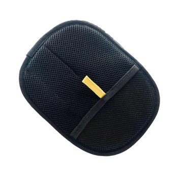 Uued lemmikloomade karvaeemalduskindad, harjaga karvaeemaldushari, kleepuvate karvade artefaktidega kassikarvakindad, kassikarvaeemalduskamm