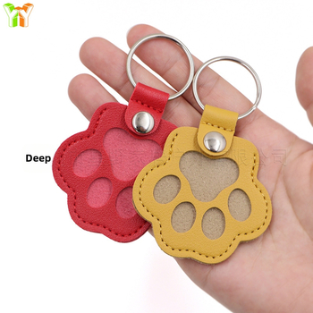 на склад карикатура сладка котка нокът домашен любимец ключодържател многоцветен опционален идентификационен номер на домашен любимец може да бъде лазерно надпис