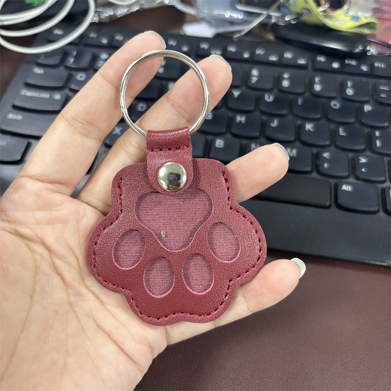 на склад карикатура сладка котка нокът домашен любимец ключодържател многоцветен опционален идентификационен номер на домашен любимец може да бъде лазерно надпис